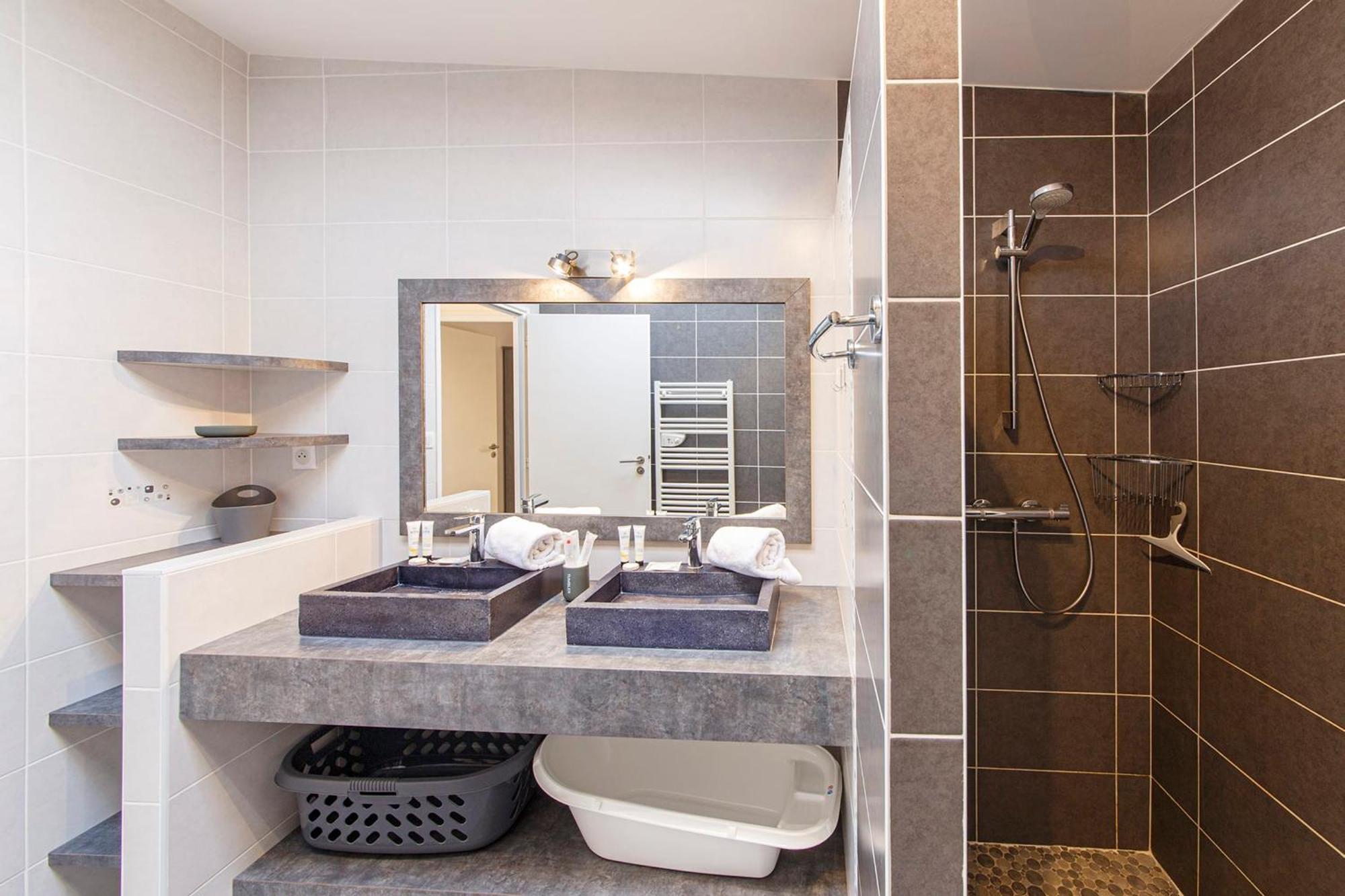 Holavre- Maison Pour 5P Avec Piscine Le Tour-du-Parc Екстер'єр фото